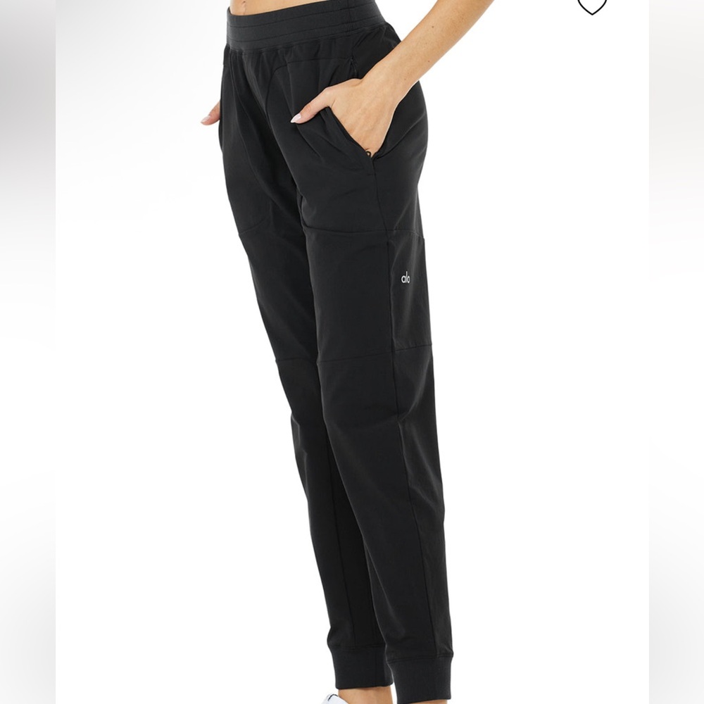 ALO Women's Black Jogger Pants
